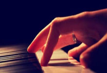 字母哥59+14雄鹿险胜活塞 魔术克步行者4连胜.